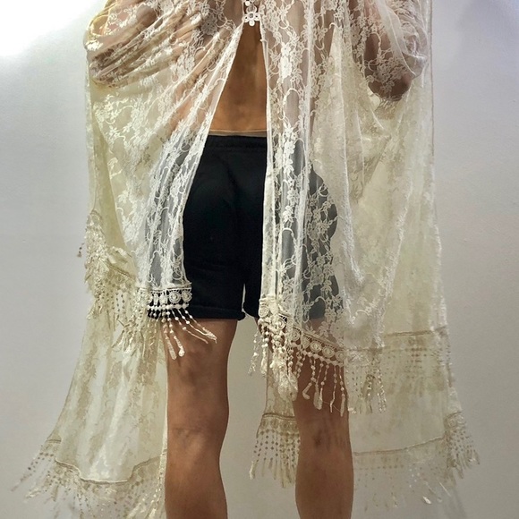 Lace Butterfly Throw w/Fringe - Picture 9 of 12